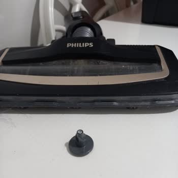 Philips Aqua 9000 Süpürge Başlığındaki Plastik Mil Kırıldı, Garanti Kapsamına Alınmadı