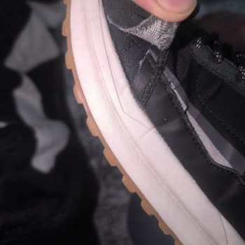 FLO Mağazasında Satın Alınan Lumberjack Ayakkabısının Tabanı Açıldı, Değişim Talebi