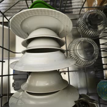 Beko BM 4044 Bulaşık Makinesi Temiz Yıkamıyor Tekrarlayan Servis Ve Çözüm Bulunamıyor