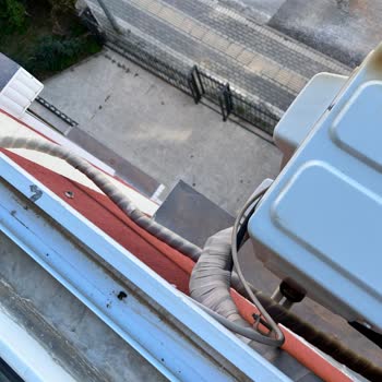 Orantısız İç Ünite Ve Pencereyi Engelleyen Dış Ünite, Yetkili Servisin Kaba Tutumu