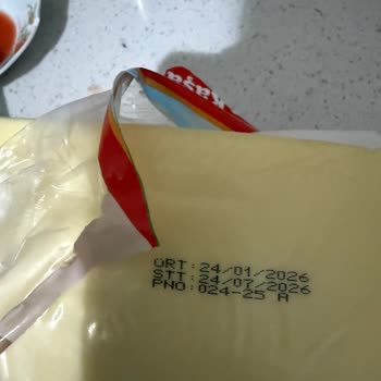 Ekici Kaşar Peyniri Küflenmiş, Ürün Güvensiz Ve İade Talebi