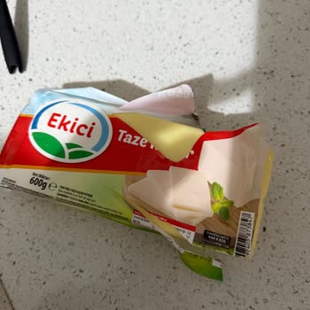 Ekici Kaşar Peyniri Küflenmiş, Ürün Güvensiz Ve İade Talebi