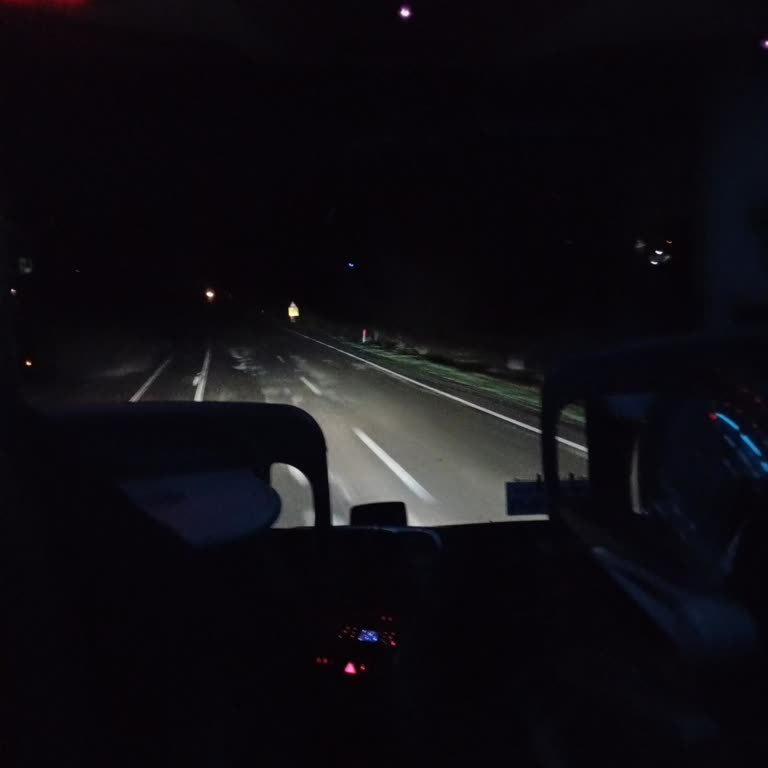 Şoförün Telefonla Konuşması Ve Tek Eliyle Sürüşü Ünal Turizm'de Güvenlik Tehdidi