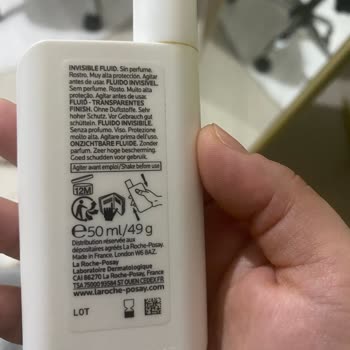 Trendyol’da Satın Alınan La Roche Posay Güneş Kremi Setinde Şiddetli Koku Ve Sahte Ürün Şüphesi