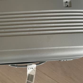 Kırık Bagaj Ve Kayıp Eşyalarla Çocuklu Yolculukta Yaşanan Mağduriyet