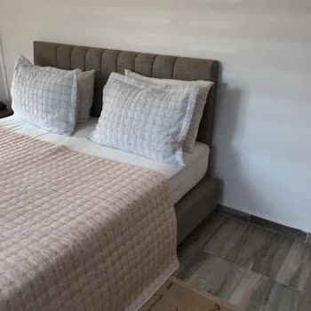 Yalova Starmax City Hotelde Hijyenik Olmayan Kirli Ve Kötü Kokulu Oda