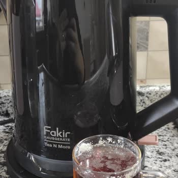 Fakir Malının Arkasında Durmuyor!