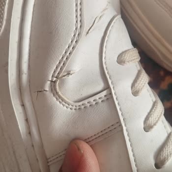 LCW Şubesinden Aldığım Asher Ayakkabıda Kısa Sürede Yırtılma Ve Garanti Reddi