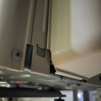 Mitsubishi Electric Montaj Hatası, Kırık Parça Ve Cevapsız Servis