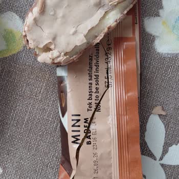 Magnum Mini Bademli Dondurmanın Küflü Çıkması Ve Ücret İadesi Talebi
