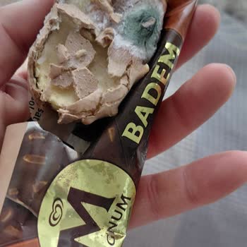 Magnum Mini Bademli Dondurmanın Küflü Çıkması Ve Ücret İadesi Talebi