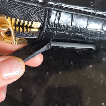 Boyner'den Aldığım Calvin Klein Çanta Kopçası Kısa Sürede Yırtıldı Ve İade Talebi