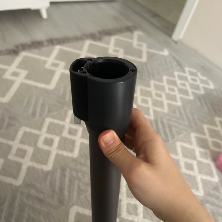 Borunun Başının Sürekli Oynaması Philips Aqua 7000 Süpürgeyi Kullanılamaz Hale Getiriyor