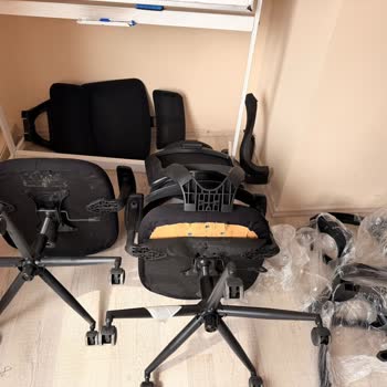 Kırılan Ergonomik Koltuklar Ve Cevapsız Müşteri Desteği