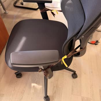 Kırılan Ergonomik Koltuklar Ve Cevapsız Müşteri Desteği