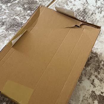 Hepsijet Kargoda Açık Kutu Ve Yırtık Ambalaj Şikayeti