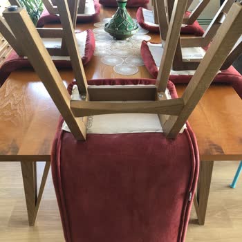 Kelebek Mobilya Sandalyeleri Yapışkan Parçalarından Ayrıldı Ve Tamir Edilemedi