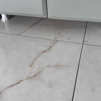 Uçay Mühendislik'in Tamamlanmamış Tesisatı, Isınmayan Petek Ve Yağmur Suyu Sızıntısı Şikayeti