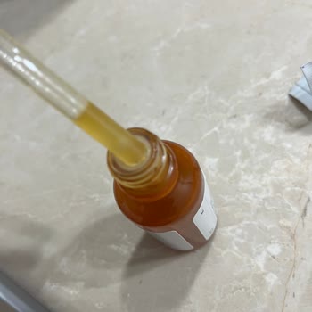 La Roche Posay Serumu Raf Ömrü Az, Kıvamı Ve Rengi Hızla Bozuldu