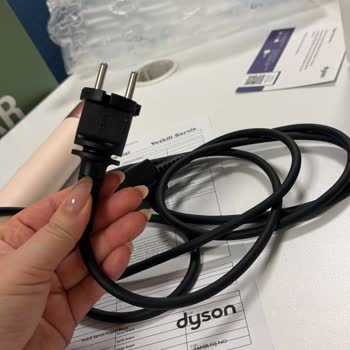 Dyson Airwrap Orijinal Olmayan Kablo Değişimi ve Servis İhmaline Şikayet