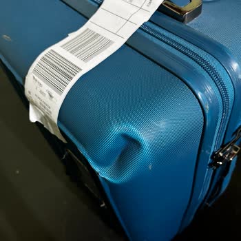 I Face Air Arabia Breaking My Trolley Bag On AUH To CCJ Flight