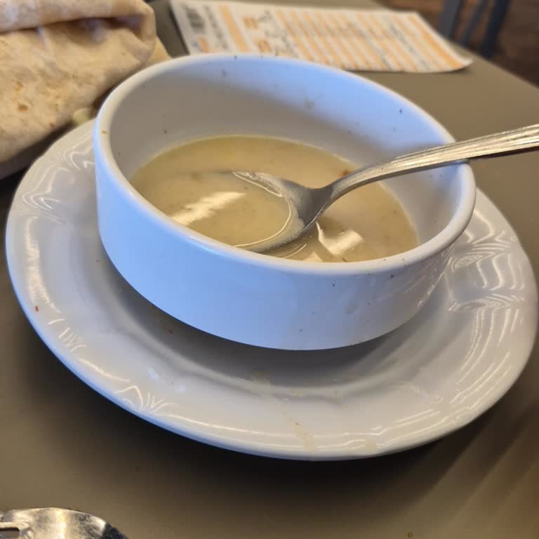 Yarım Saat Bekleme Ve Soğuk Servis: Köfteci Yusuf Eryaman Şubesi Hizmet Aksaklığı