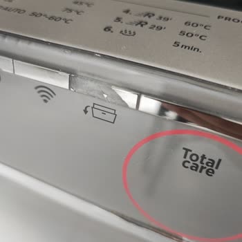 Hoover H-Dish 700 Pro Bulaşık Makinesinde 1 Ay Sonra Çatlak Ve Kırılma