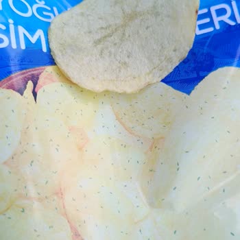 BİM Patito Yoğurt Ve Mevsim Yeşillikli Cips Aldım Ne Tadı Var Ne Tuzu