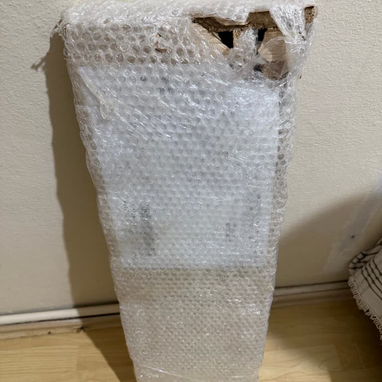 Kırık Gelen Raf İçin Açıklamasız İade Reddi Ve Değişim Talebi