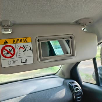 Garantili Aracımda El Freni Düğmesi Ve Güneşlik Ayna Kapağı Kırıldı, Ücret İstendi