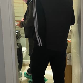 Yeni Bosch Çamaşır Makinesi Çamaşırları Deliyor, Servis Değişim Reddetti Ve Saygısız Davrandı