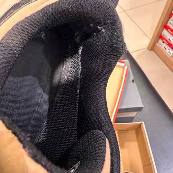 Su Geçirmez Denilen Ayakkabının Su Alması Ve İade Talebi