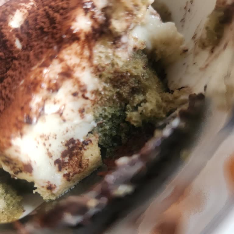 Üretim Ve Son Tüketim Tarihi Olmayan Pesotti Kedi Dili Bisküvisi Küflendi