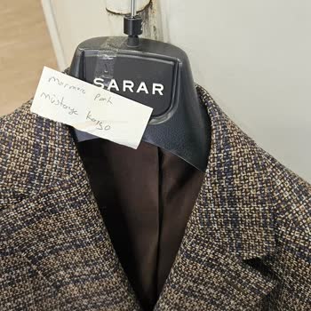 Alarmı Sökülmemiş Ceket Ve Çözüm Bulamayan Müşteri Hizmetleri