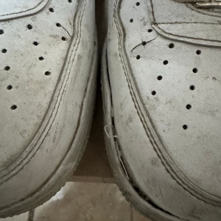 Çiçek Sepeti'nden Aldığım Nike Air Force Ayakkabısının Dikişleri Açıldı, Orijinalliği Şüpheli