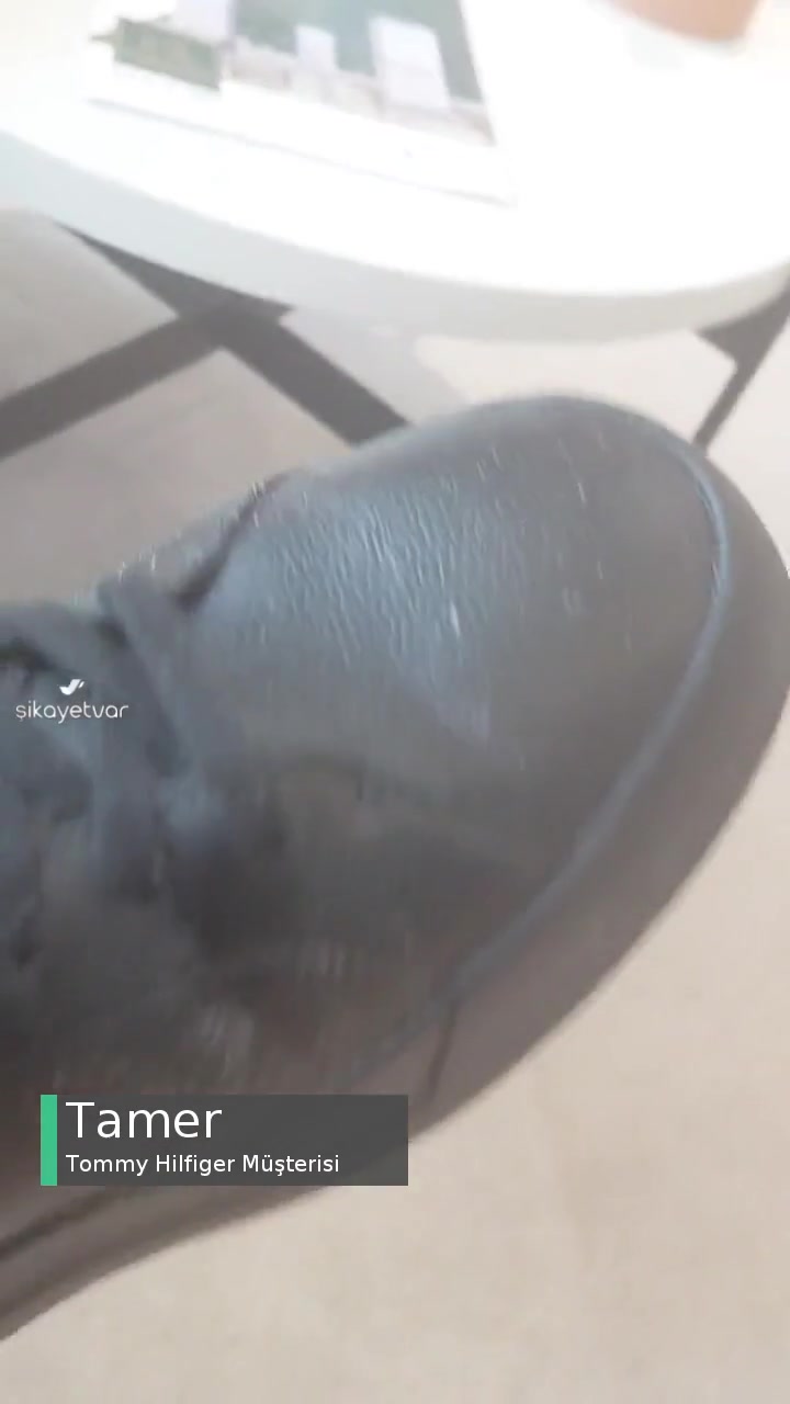 Tommy Hilfiger Ayakkabıda Yaşanan Memnuniyetsizlik! videonun kapak resmi