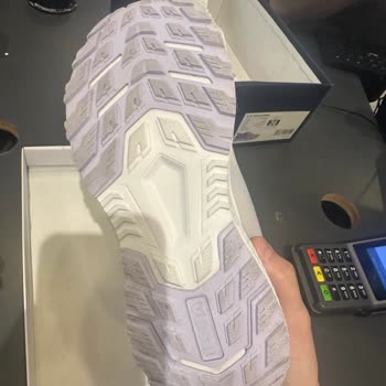 Ayakkabı Değişim Talebim Reddedildi Ve Mağaza Yetkilisinin Kaba Davranışı