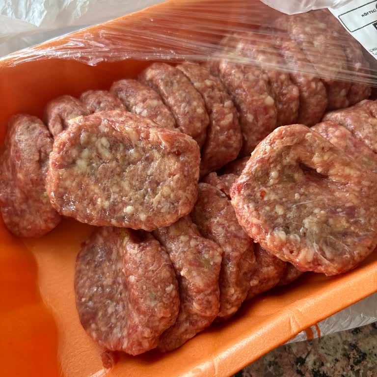 Köfteci Yusuf’tan Gelen Köfte Sümüksü, Yeşil Renkli Ve Ekşi Kokuyor, İade Talebi