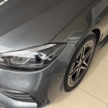 Mercedes C200 Far Camı Çatlakları Garanti Kapsamında Hızlı Onarım Talebi