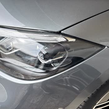 Mercedes C200 Far Camı Çatlakları Garanti Kapsamında Hızlı Onarım Talebi