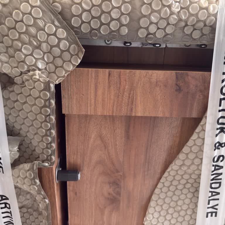 Tam Teslim Edilmemiş Ve Yanlış Renkli Ürünler Nedeniyle İade Talebi