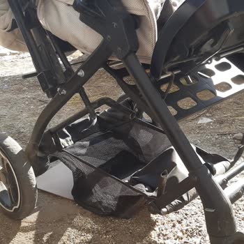 Be-Be Çocuk Arabası Bir Yıl İçinde Kırıldı Ve Mağaza Sorumluluk Almıyor