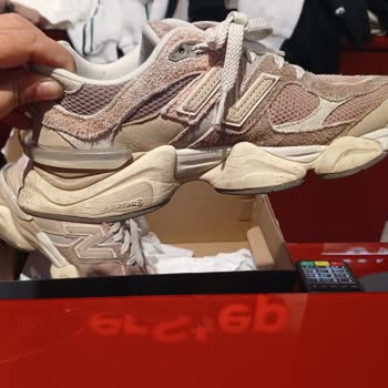 SuperStep Mağazasında New Balance Ayakkabısının Deformasyonu Ve Garantiden Olumsuz Dönüş