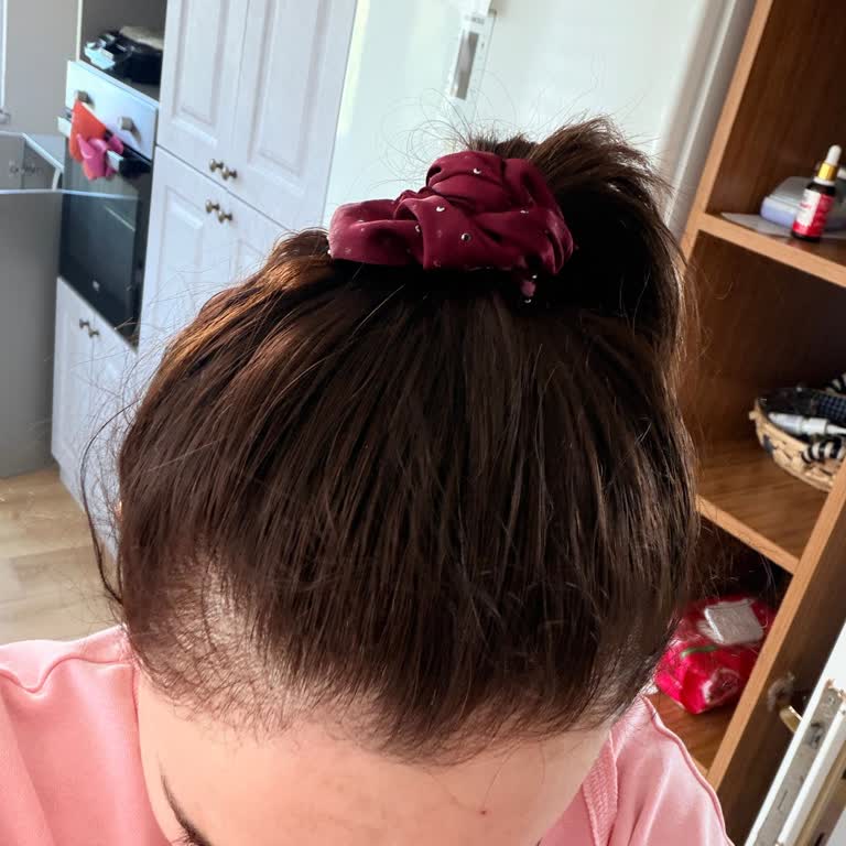 Arnavutköy Aslı Dursun Güzellik Merkezinde Küllü Saç Rengindeki Yanlış Ton Ve 1000 TL İade Talebi