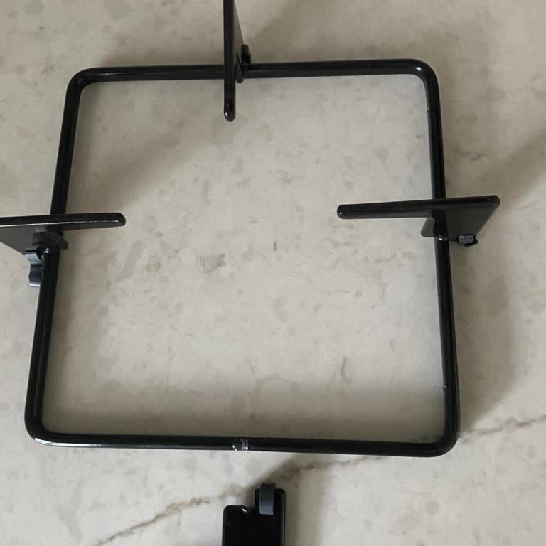 Dört Ayda Siemens Ankastre Fırın Izgara Demiri Kırıldı, Garanti Reddi