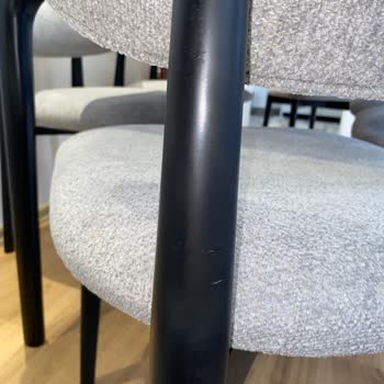 Defolu Sandalye Teslimi Sonrası Hayal Kırıklığı Ve Çözüm Talebi