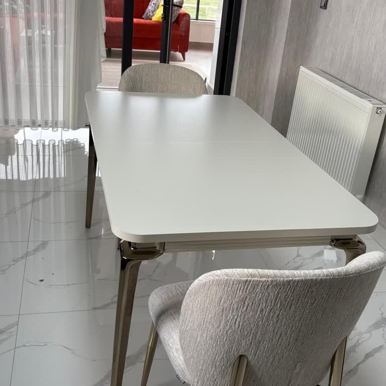 İstikbal Mağazası'ndan Shine Mini Masa Ve 6 Sandalye Teslimi 75 Gün Gecikti