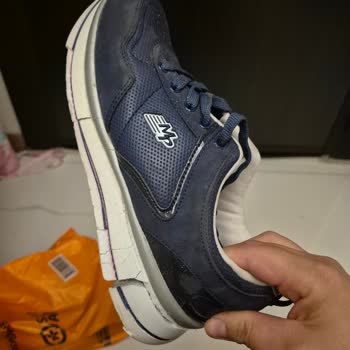 MP Ayakkabısı Bir Hafta İçinde Parçalandı, Mağaza Fiş Vermeyerek Sorumluluk Reddi