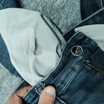 Mavi Jean Pantolonunda Erken Yırtılma Ve Dayanıklılık Sorunu