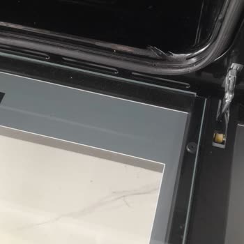 Kumtel B66‑SF2 Ankastre Fırın İçindeki Kırık Ve Deformasyon İçin Servis Yanıt Vermedi